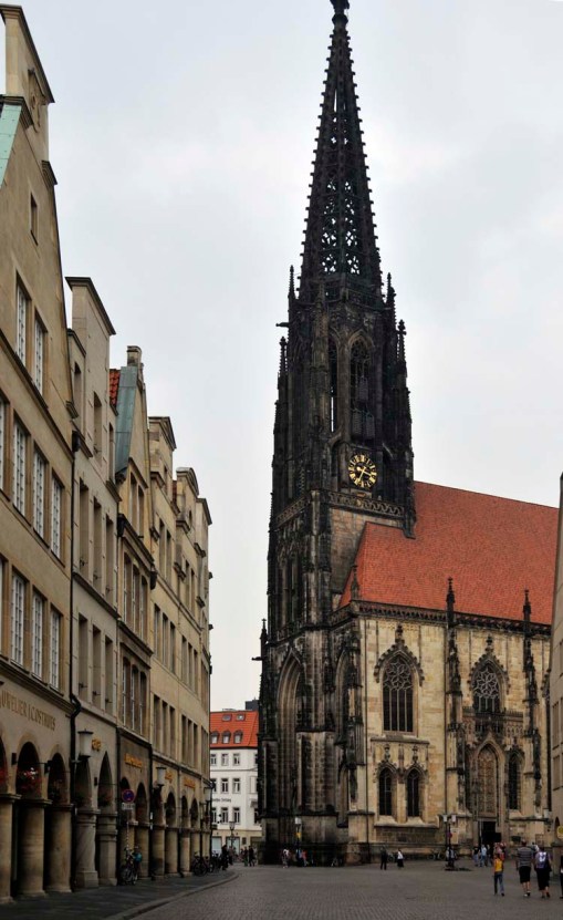 © Jennifer Singleton – Please do not copy or save without permission the elaborately gothic St. Lamberti church in the center of Münster's old town