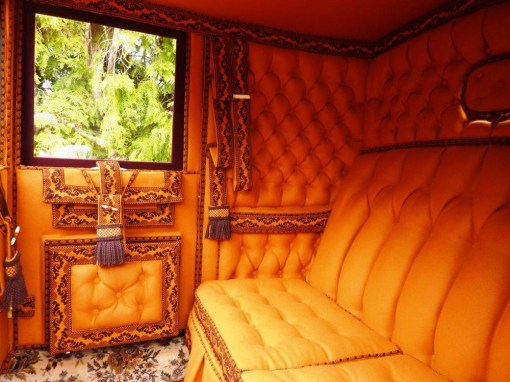 Travelling Chariot 5